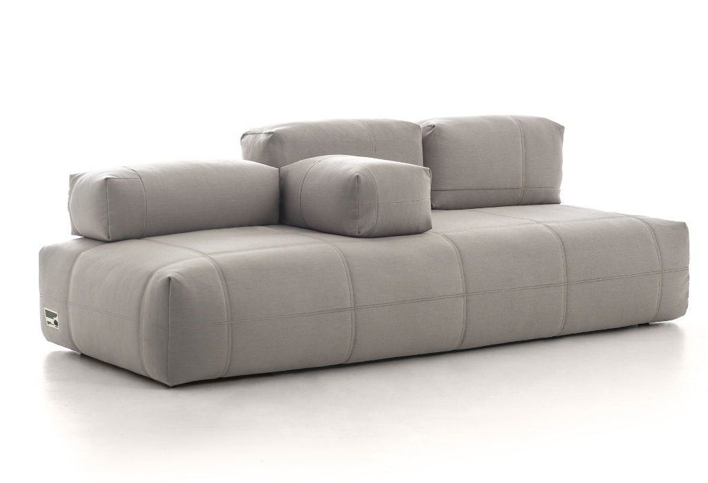 ספה עם משענות מודולריות, בעיצוב Moroso