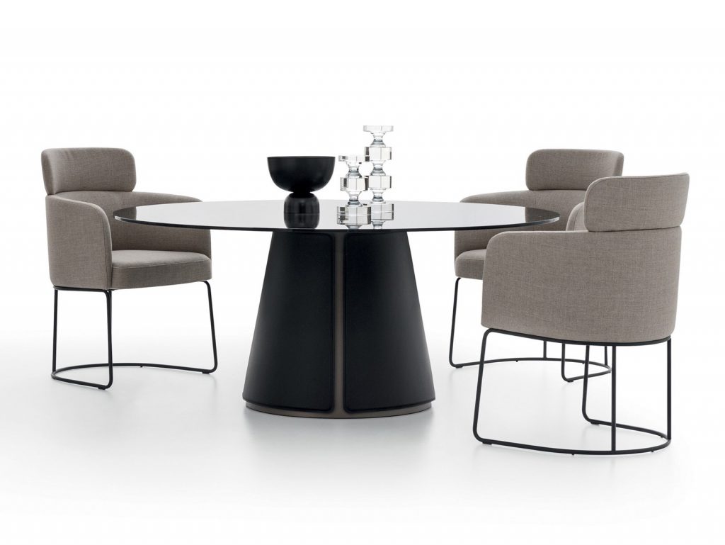 שולחן עגול וכיסאות עגולים במראה גיאומטרי עם רגלי מתכת, בעיצוב Ditre Italia