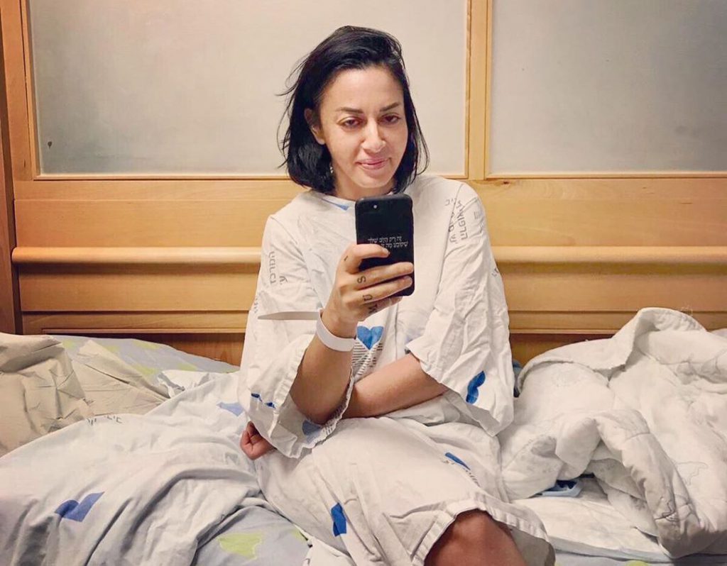 1את התמונה של מאיה בוסקילה בבית החולים צילם בן זוגה, עוזי אזולאי