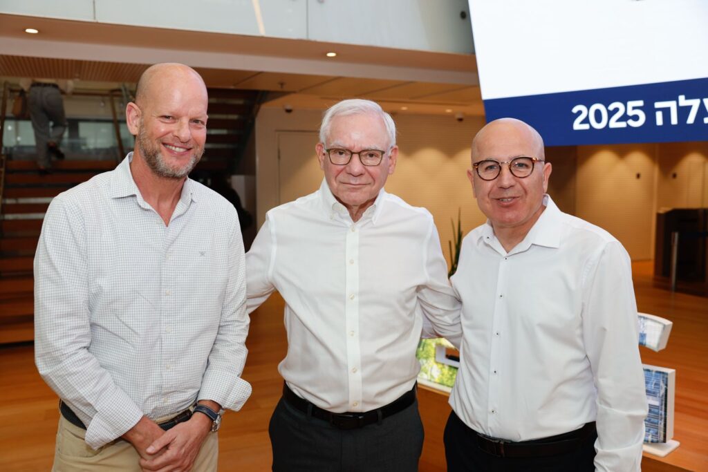 3מנשה בן חיים מיקי אדיב וגדי קוניא