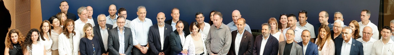 https://rootavor.com/wp-content/uploads/2025/08/דירוג-מעלה-ESG.jpg