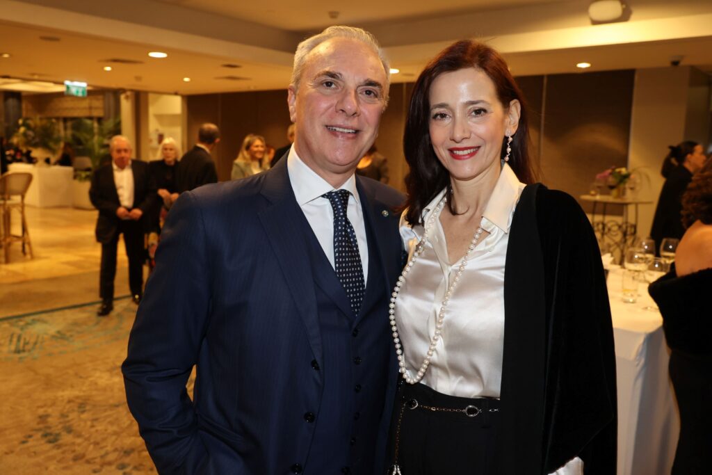 2שגריר איטליה בישראל לוקה פרארי ורעייתו מריה קיארה